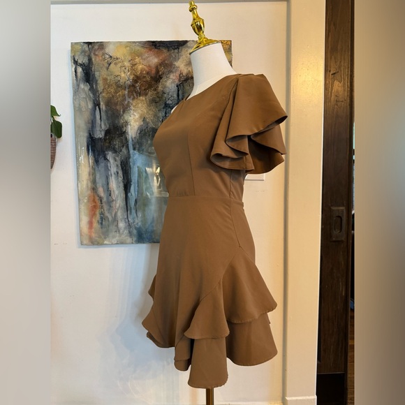 💥Priced to sell💥
J.O.A. Los Angeles Brown dress Size XS - Picture 3 of 8